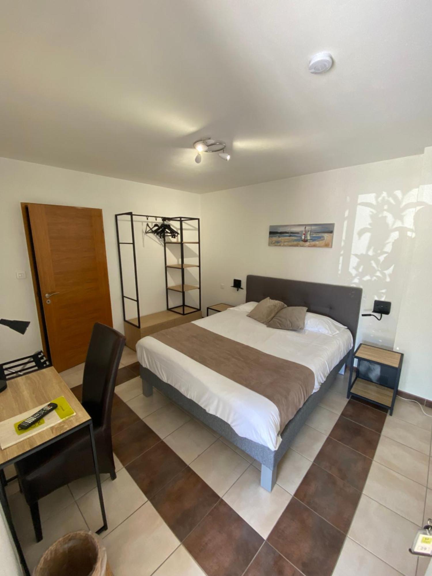 Logis Hotel L'Oliveraie Cognac Eksteriør billede