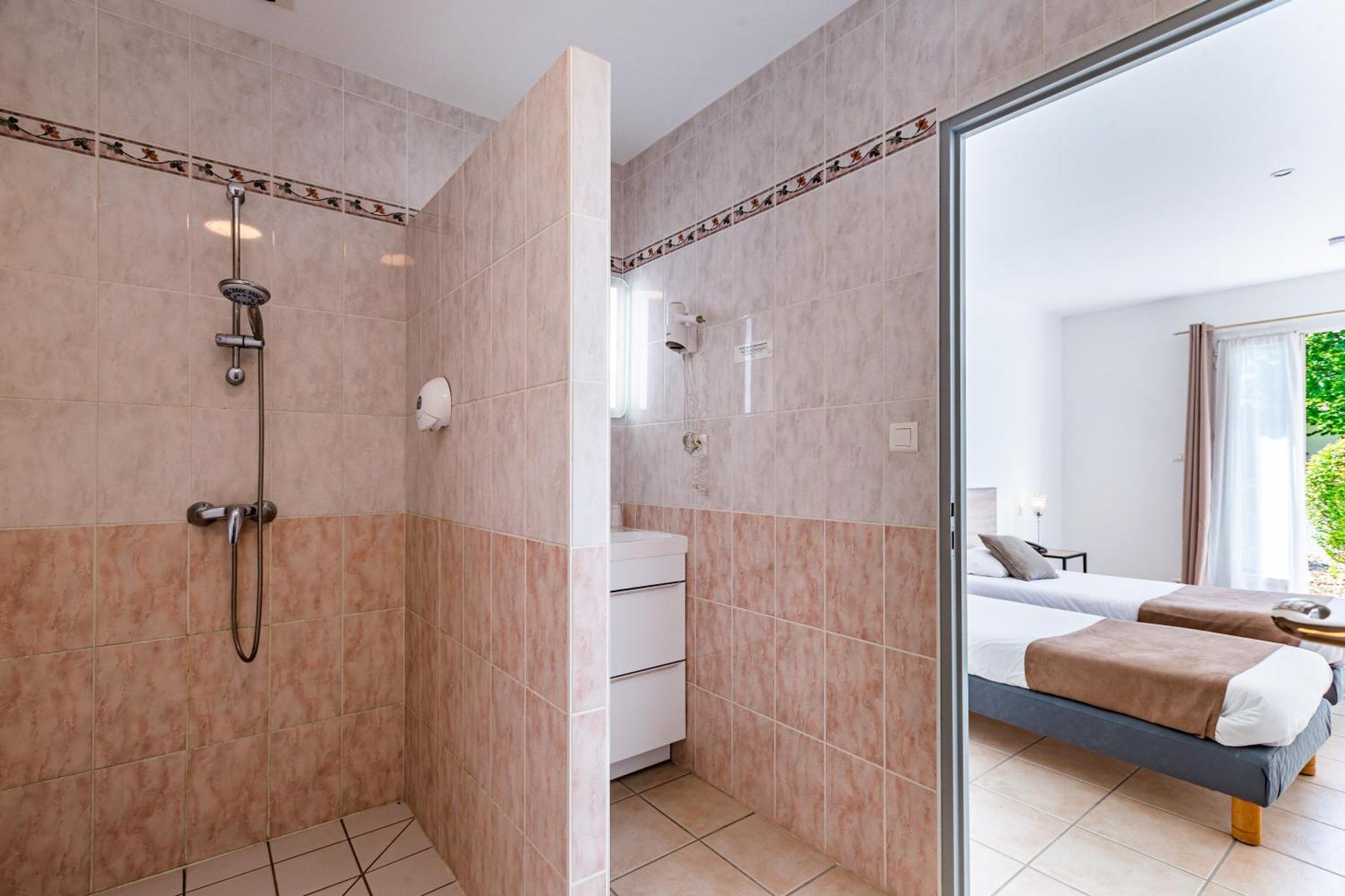 Logis Hotel L'Oliveraie Cognac Eksteriør billede
