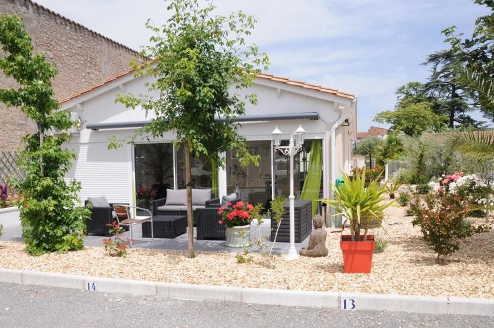 Logis Hotel L'Oliveraie Cognac Eksteriør billede